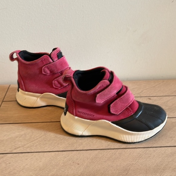 Sorel Kids Out N About Waterproof Boots SZ 10 - Picture 7 of 9